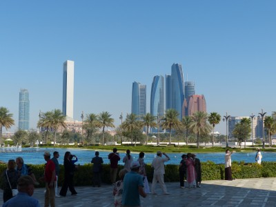 abu-dhabi_team_p1460442-400x300